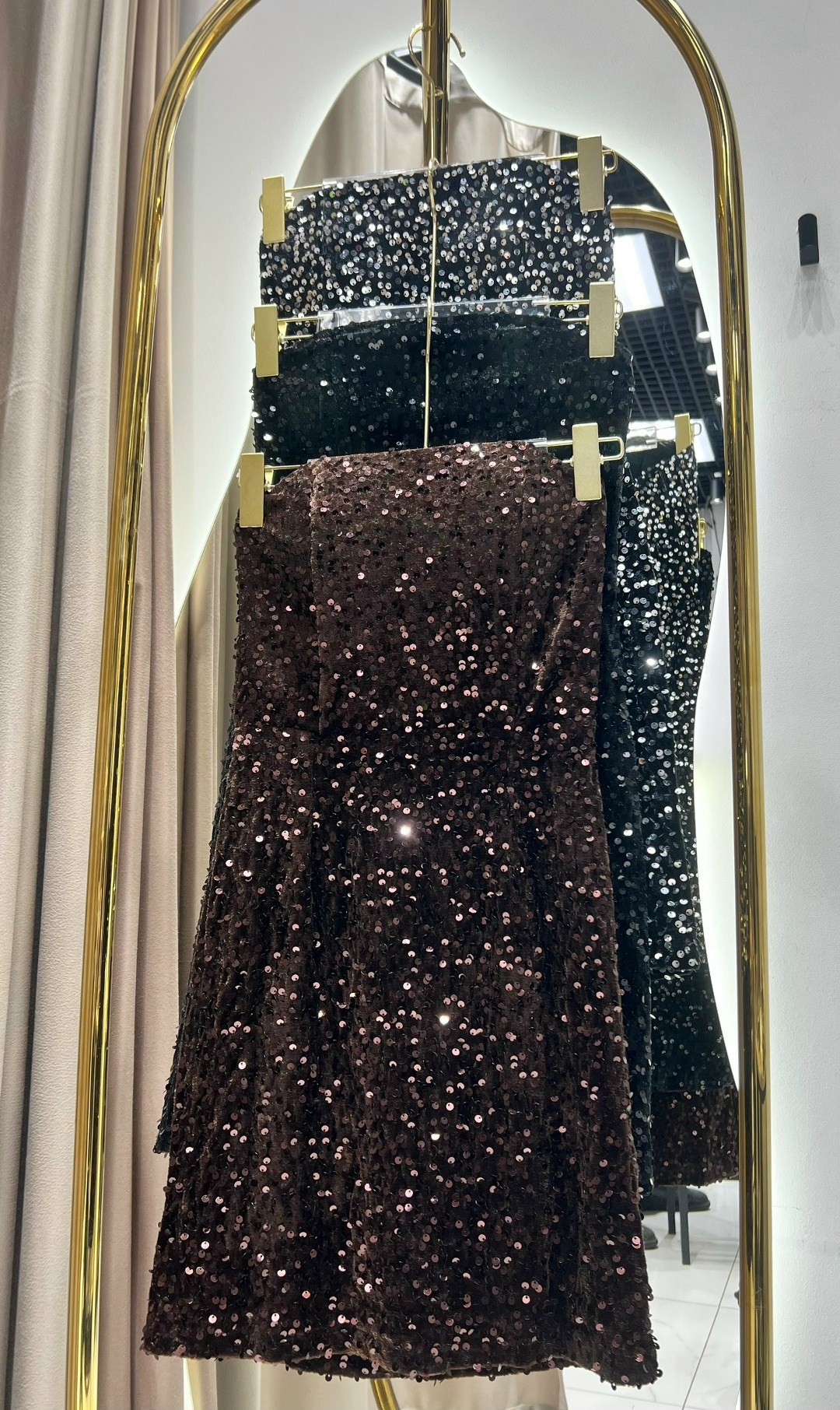 платье короткое вечернее,платье шикарное,платья по фигуре вечерние,платье с блестками,вечернее платье с блестками