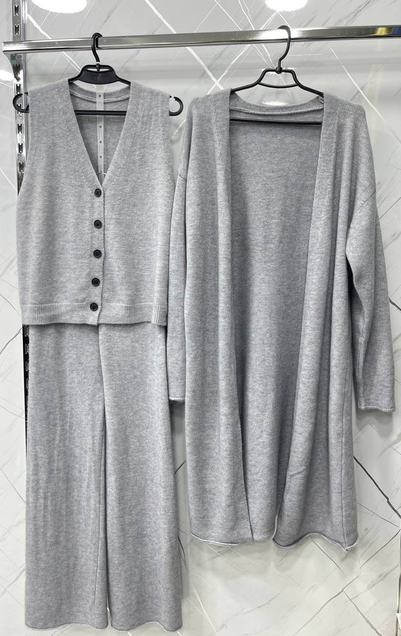 вязаные жилеты,жилетка вязаная,женский вязаный жилет,трикотажный жилет,трикотажные костюмы