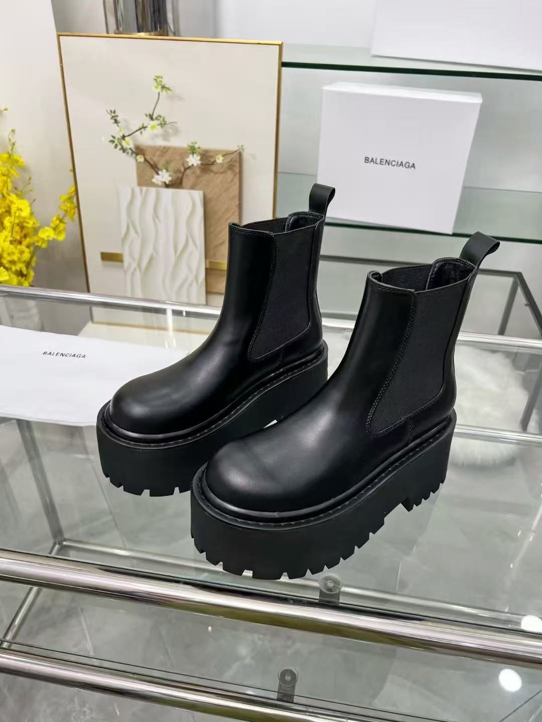 ботинки челси баленсиага женские,сапоги balenciaga,ботинки balenciaga,ботинки баленсиага,ботинки balenciaga tractor