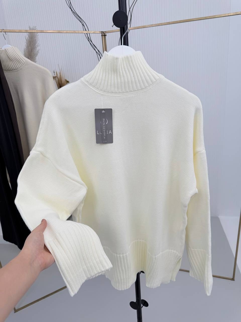 костюм с брюками,трикотажные костюмы,вязаные костюмы,теплый костюм женский,костюм молочный