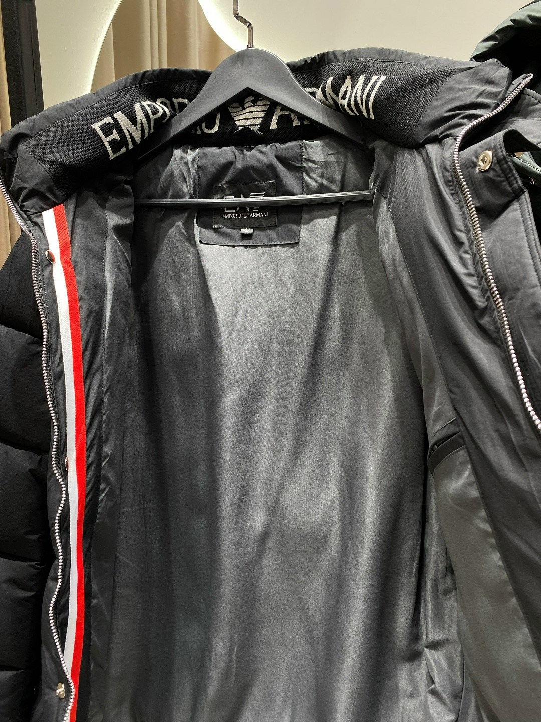 зимняя куртка emporio armani,мужская зимняя куртка,пуховики мужские,куртка зимняя,куртка пуховик