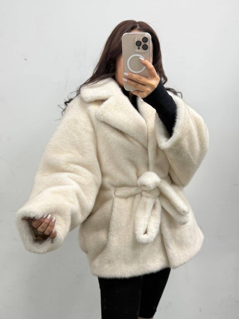 пальто из искусственного меха,белая шуба,меховое пальто,шубка,искусственная шуба