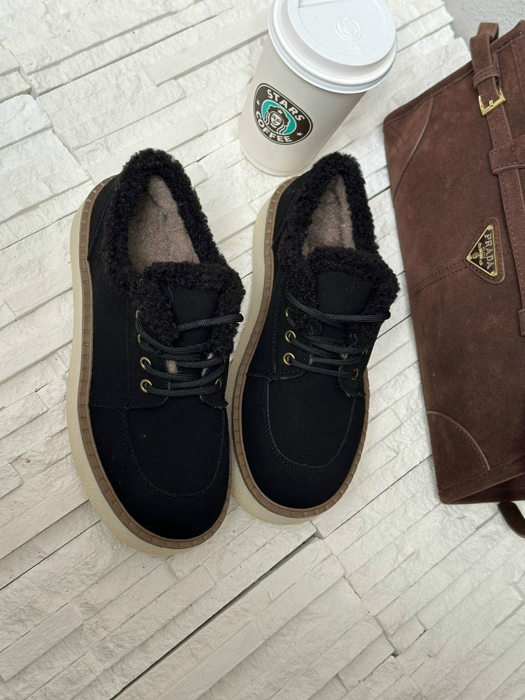 ,кроссовки женскиe,женская , на плоской подошве,замшевые кроссовки