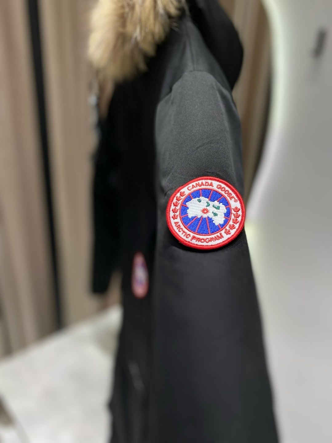 мужские пуховики canada goose,пуховик canada goose,куртка зимняя canada goose,canada goose expedition parka,canada goose expedition parka мужская