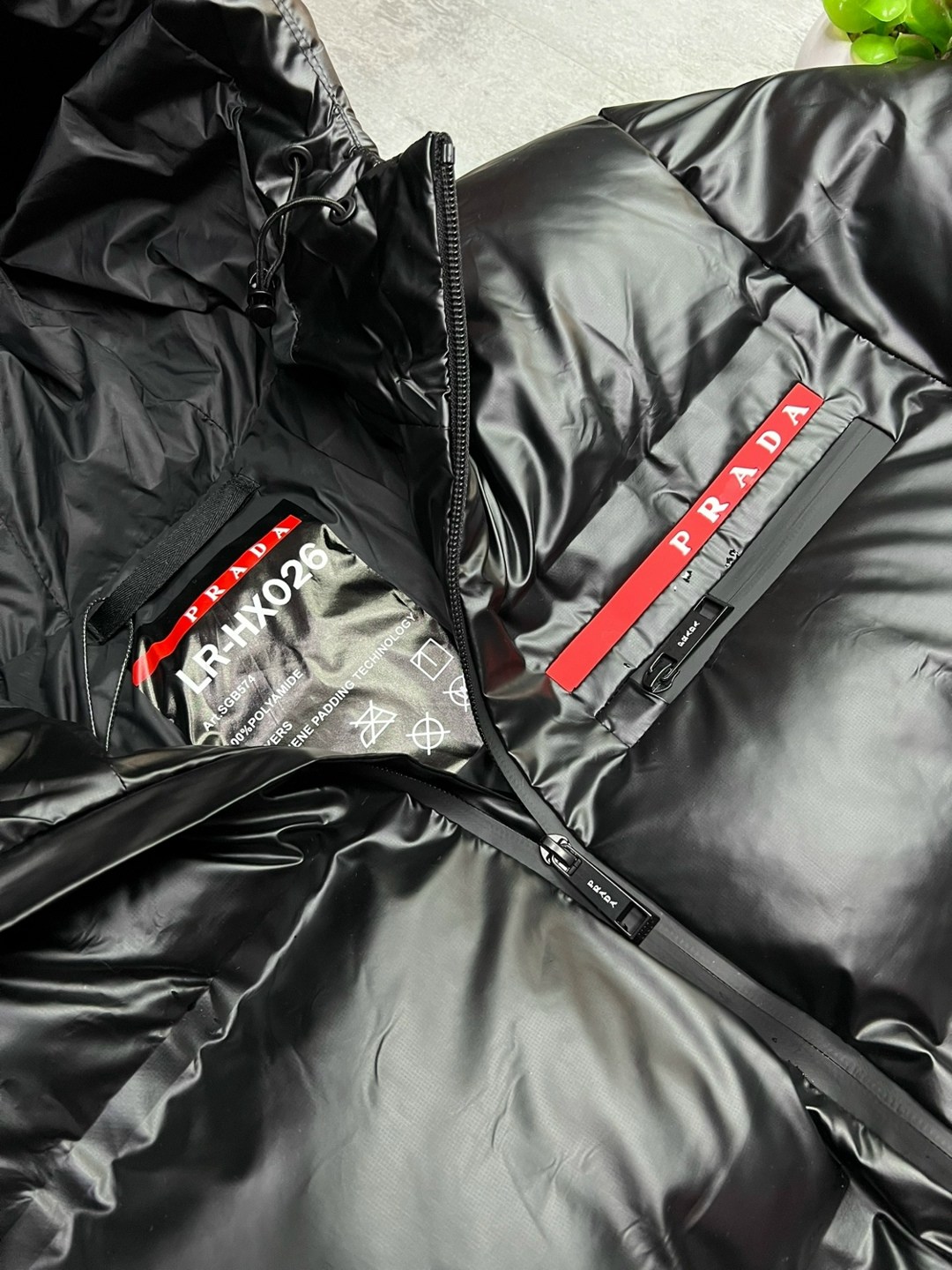 пуховик moncler мужской,куртка пуховик,пуховик prada,пуховик прада мужской,куртка пуховик мужская