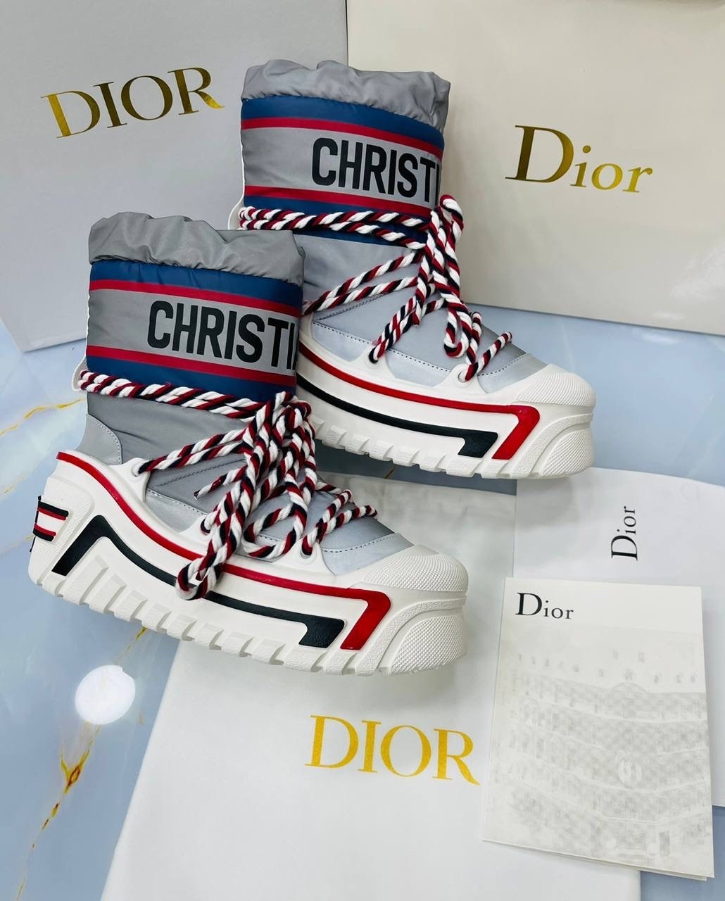 ботинки dior,дутики кристиан диор,dior кроссовки,зимние ботинки dior в стиле apres-ski dioralps,луноходы кристиан диор