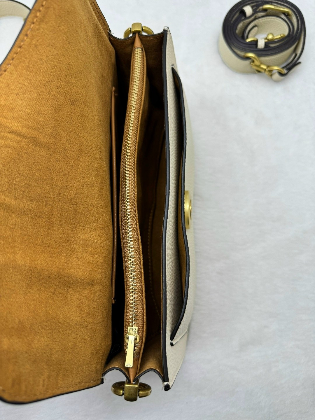 coach женская сумка,coach сумка,coach сумка белая,сумка через плечо coach,coach сумка на плечо