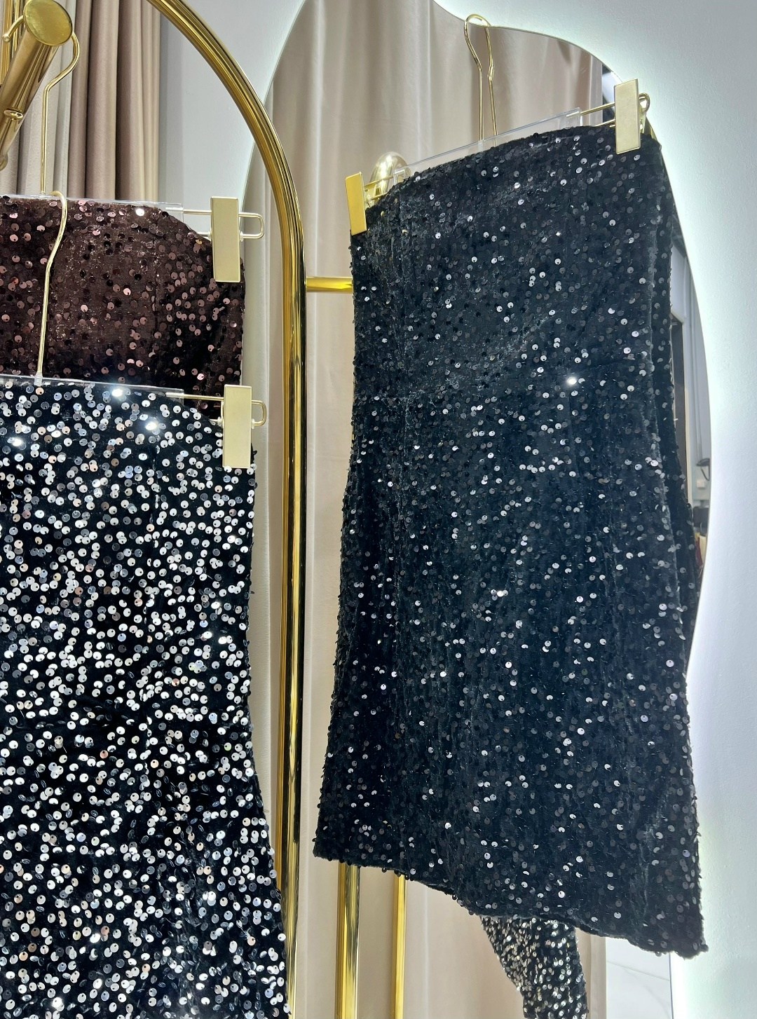 платье короткое вечернее,платье шикарное,платья по фигуре вечерние,платье с блестками,вечернее платье с блестками