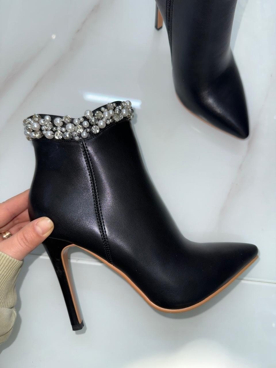 ботильоны джимми чу,женские ботильоны,ботильоны модные,ботинки на шпильке,ботильоны на шпильках