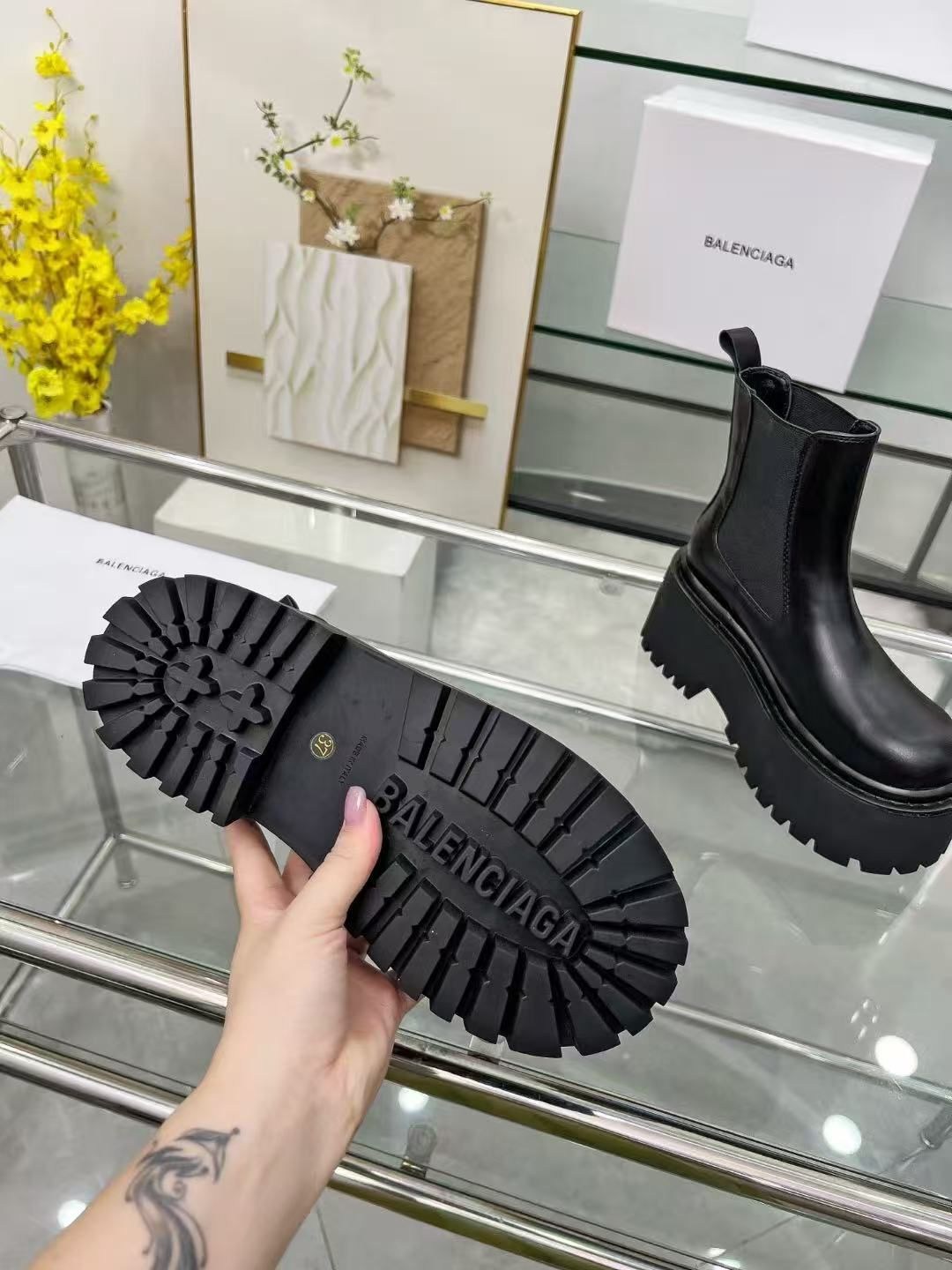 ботинки челси баленсиага женские,сапоги balenciaga,ботинки balenciaga,ботинки баленсиага,ботинки balenciaga tractor