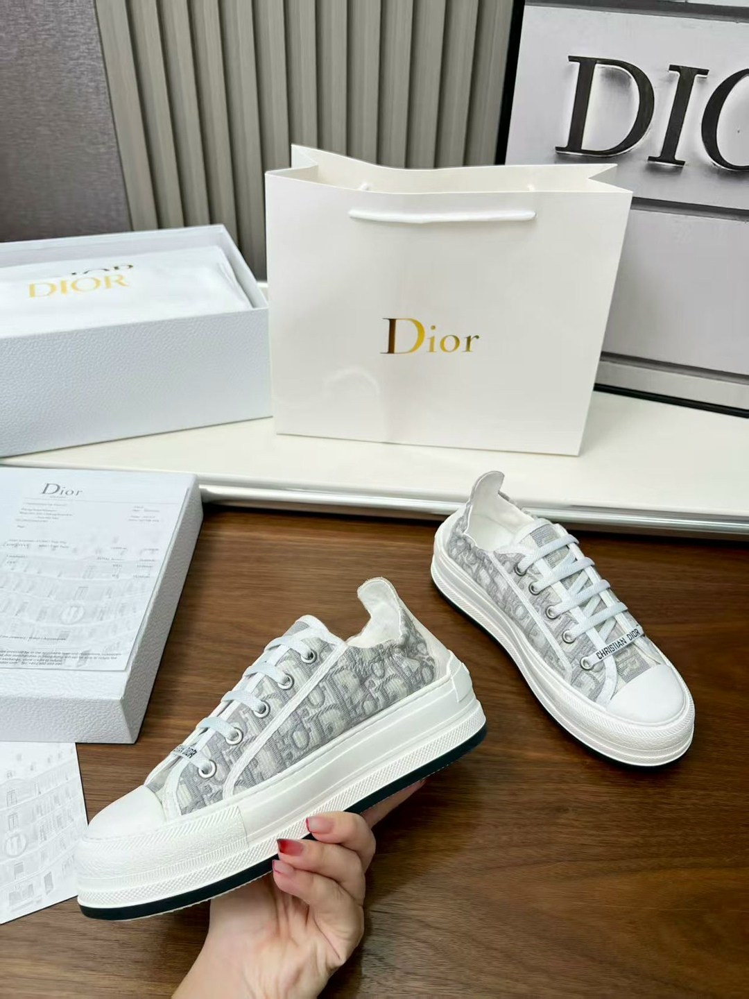 dior кроссовки,кеды dior,кеды dior женские,кеды christian dior,кеды диор