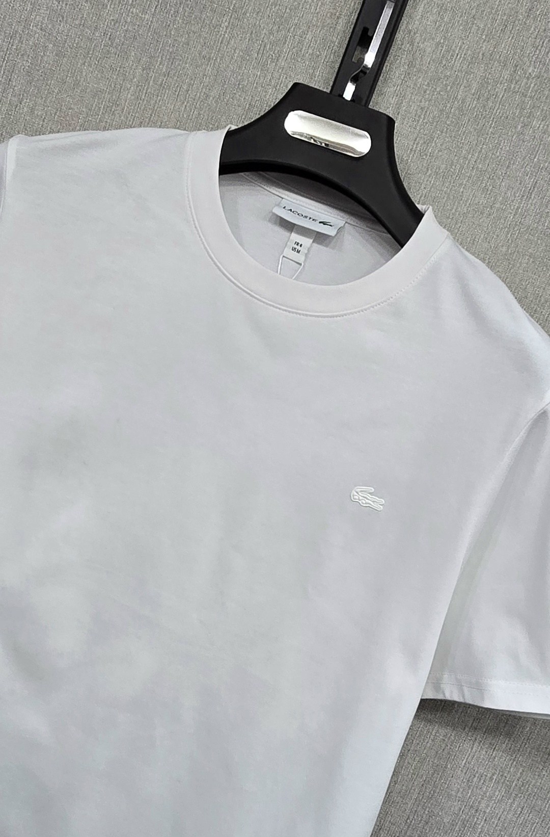 футболка лакост белая мужская,футболки белые,футболки мужские,белая футболка лакост,мужская белая футболка