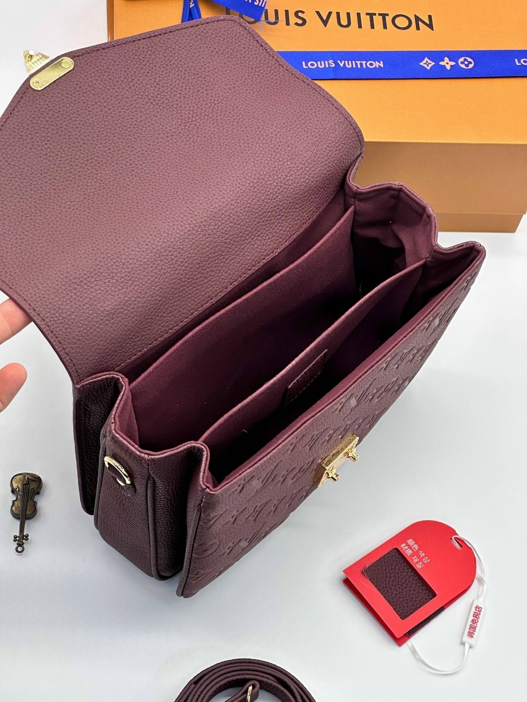 сумка louis vuitton pochette metis,сумка женская louis vuitton,луи виттон сумка,луи виттон сумка женская красная,сумка луи виттон метис