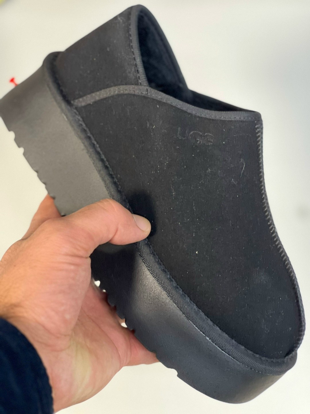 ,женская ,женские слипоны,угги мужские,кроссовки ugg