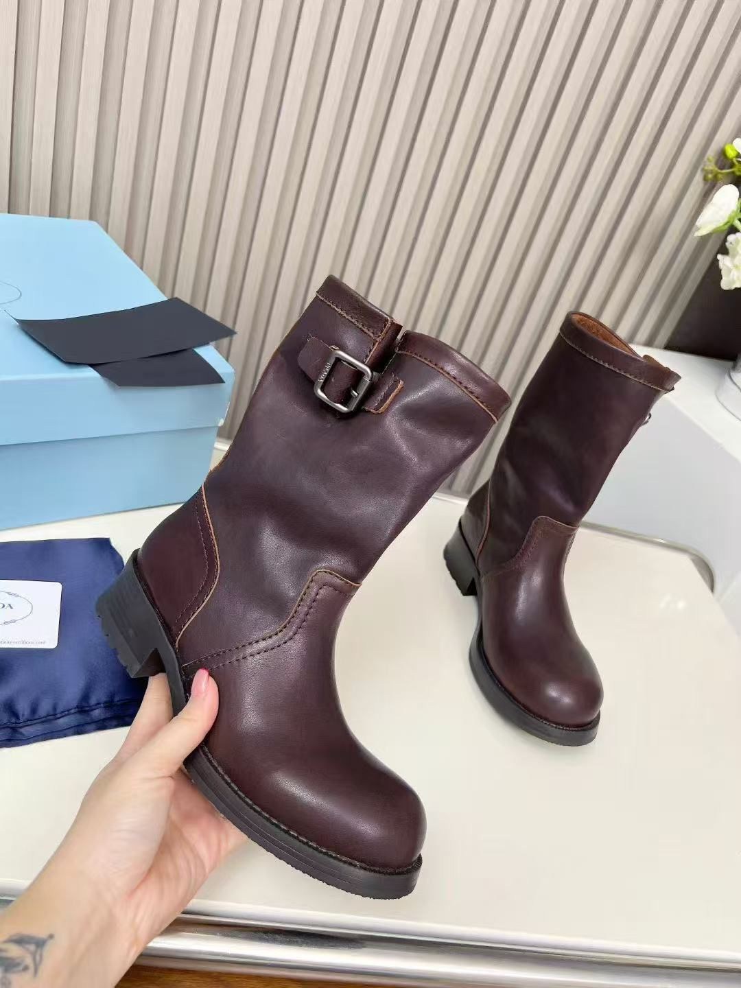 кожаные сапоги miu miu,женские сапоги,сапоги,сапоги кожаные женские,