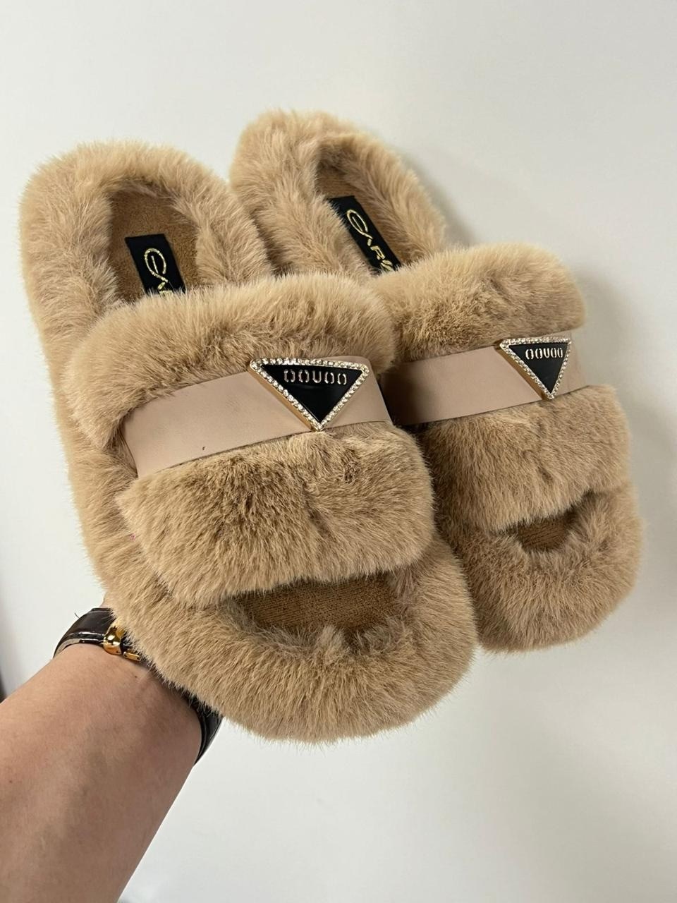 ,домашние тапочки,тапочки модные,меховые тапочки,домашние тапочки женские