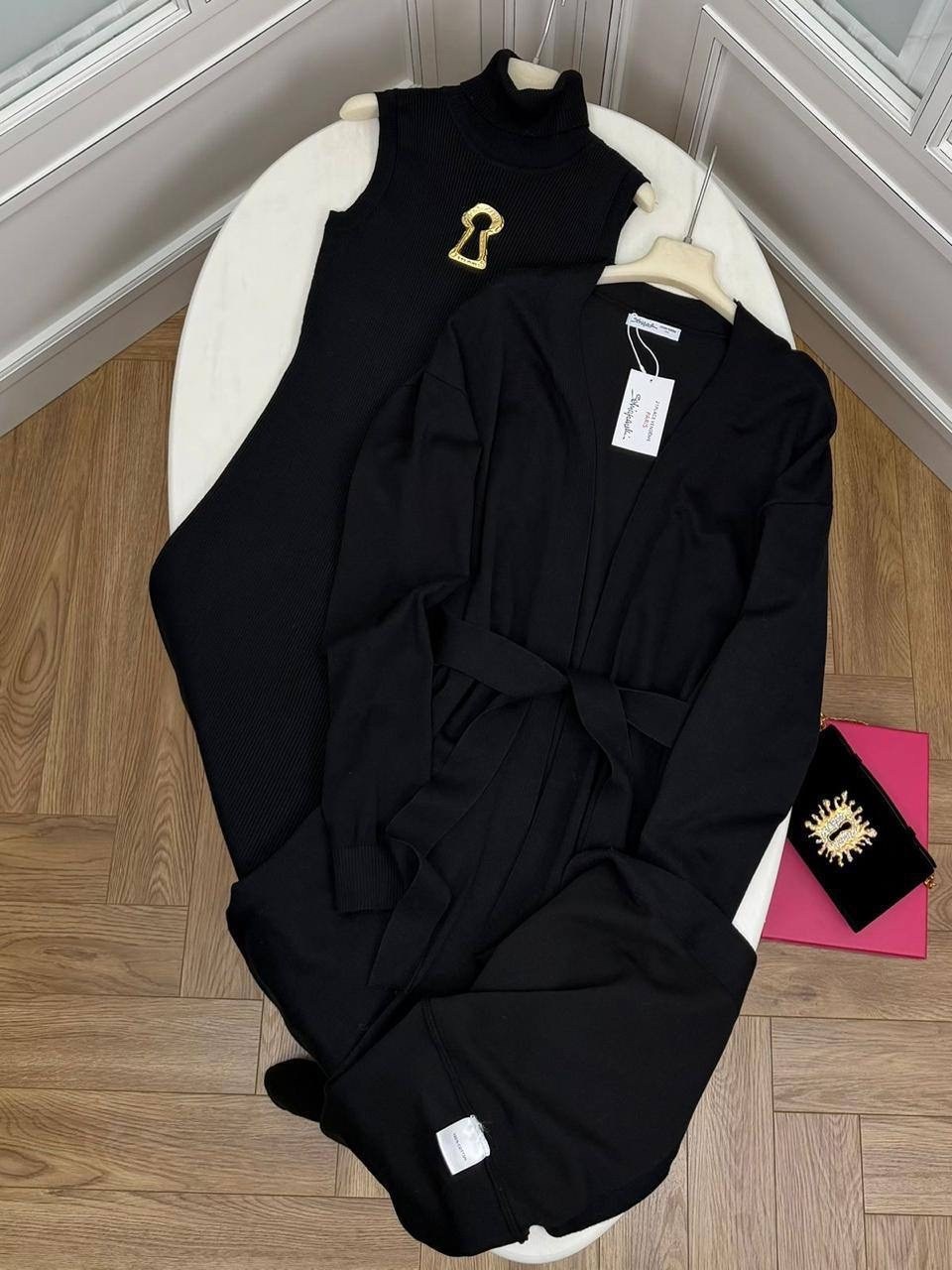 трикотажное платье,модное платье,платье черное,длинное черное трикотажное платье,трикотажные костюмы