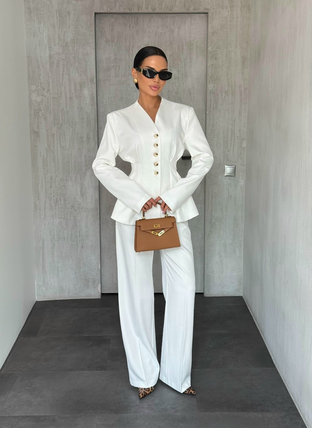 костюмы брючные,белый брючный костюм,элегантный жакет,жакет,белые костюмы