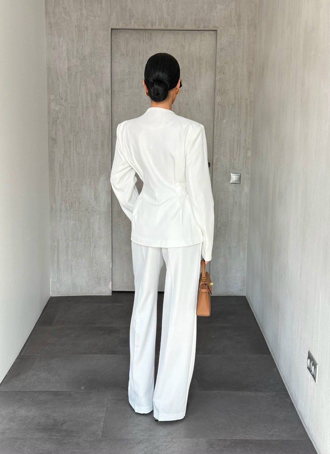 костюмы брючные,белый брючный костюм,элегантный жакет,жакет,белые костюмы