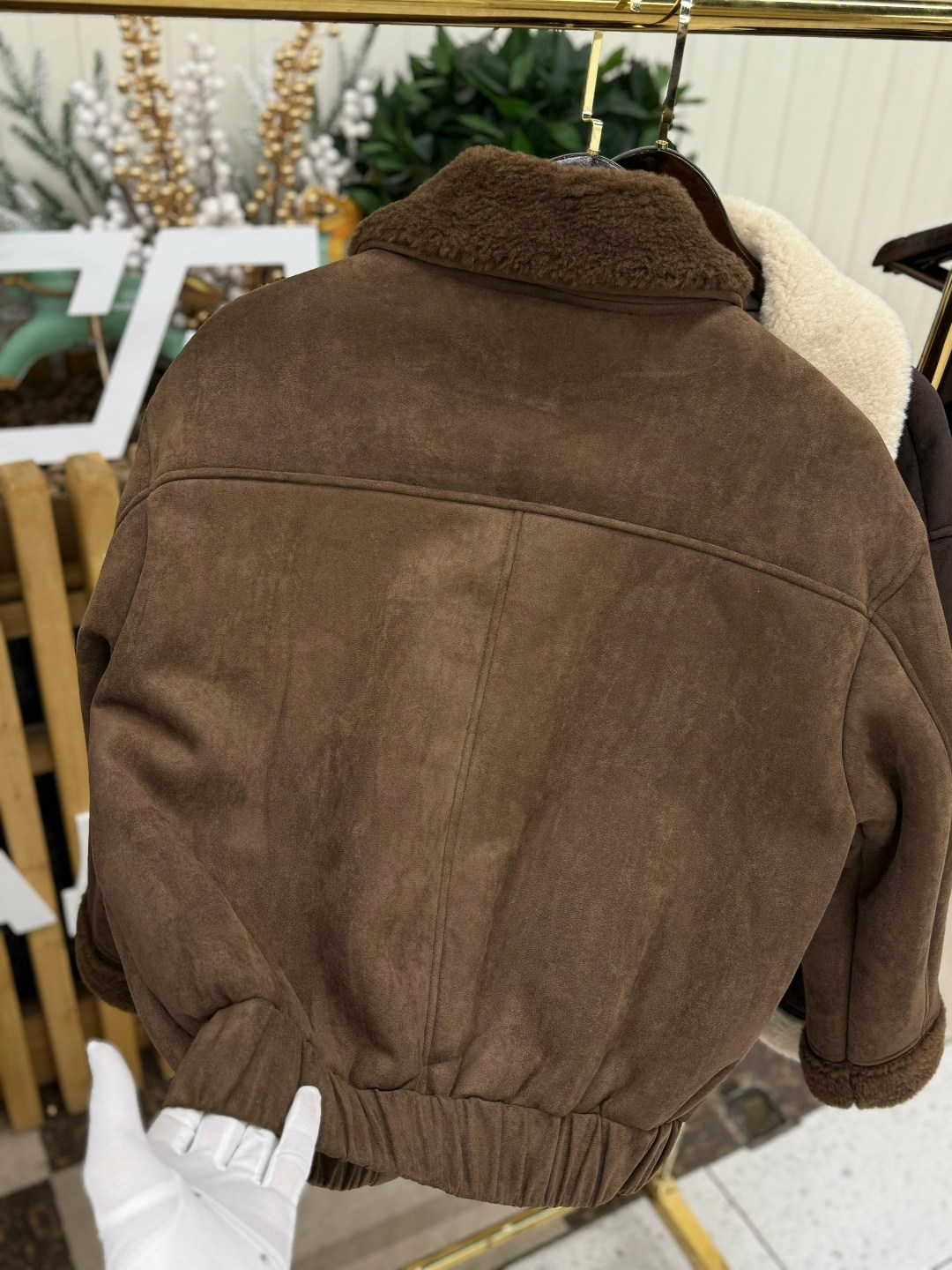 модные куртки,повседневная куртка,замшевая куртка,теплая куртка,куртка из овчины