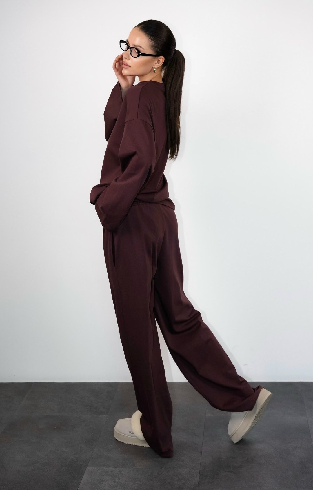 костюмы брючные,трикотажные костюмы,свитшот женская,свитшот и брюки,широкие брюки