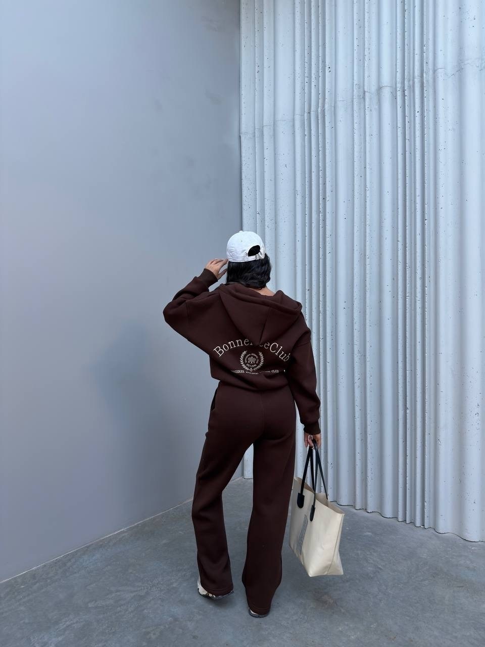 костюмы женские спортивные,спортивные костюм,костюмы брючный,женские костюмы,красный костюм