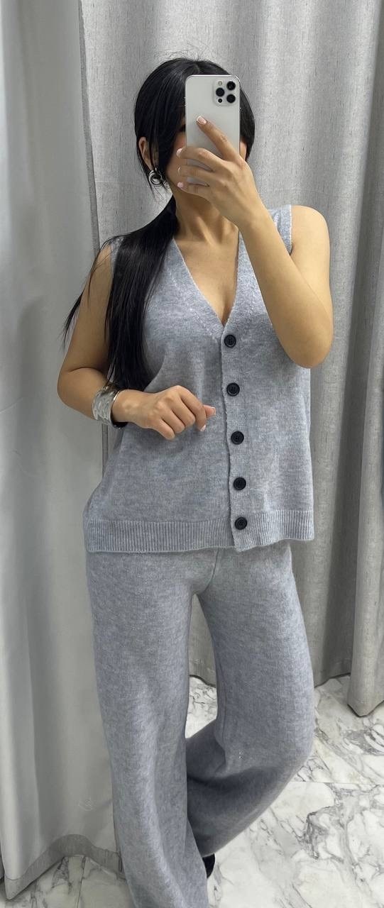 вязаные жилеты,жилетка вязаная,женский вязаный жилет,трикотажный жилет,трикотажные костюмы