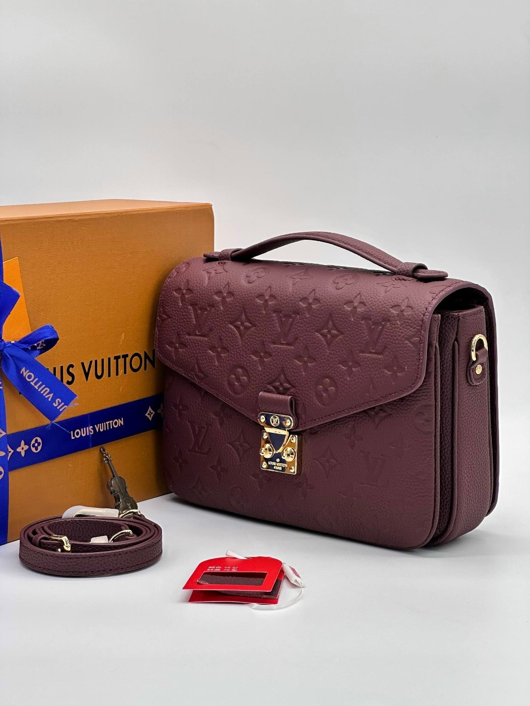 сумка louis vuitton pochette metis,сумка женская louis vuitton,луи виттон сумка,луи виттон сумка женская красная,сумка луи виттон метис