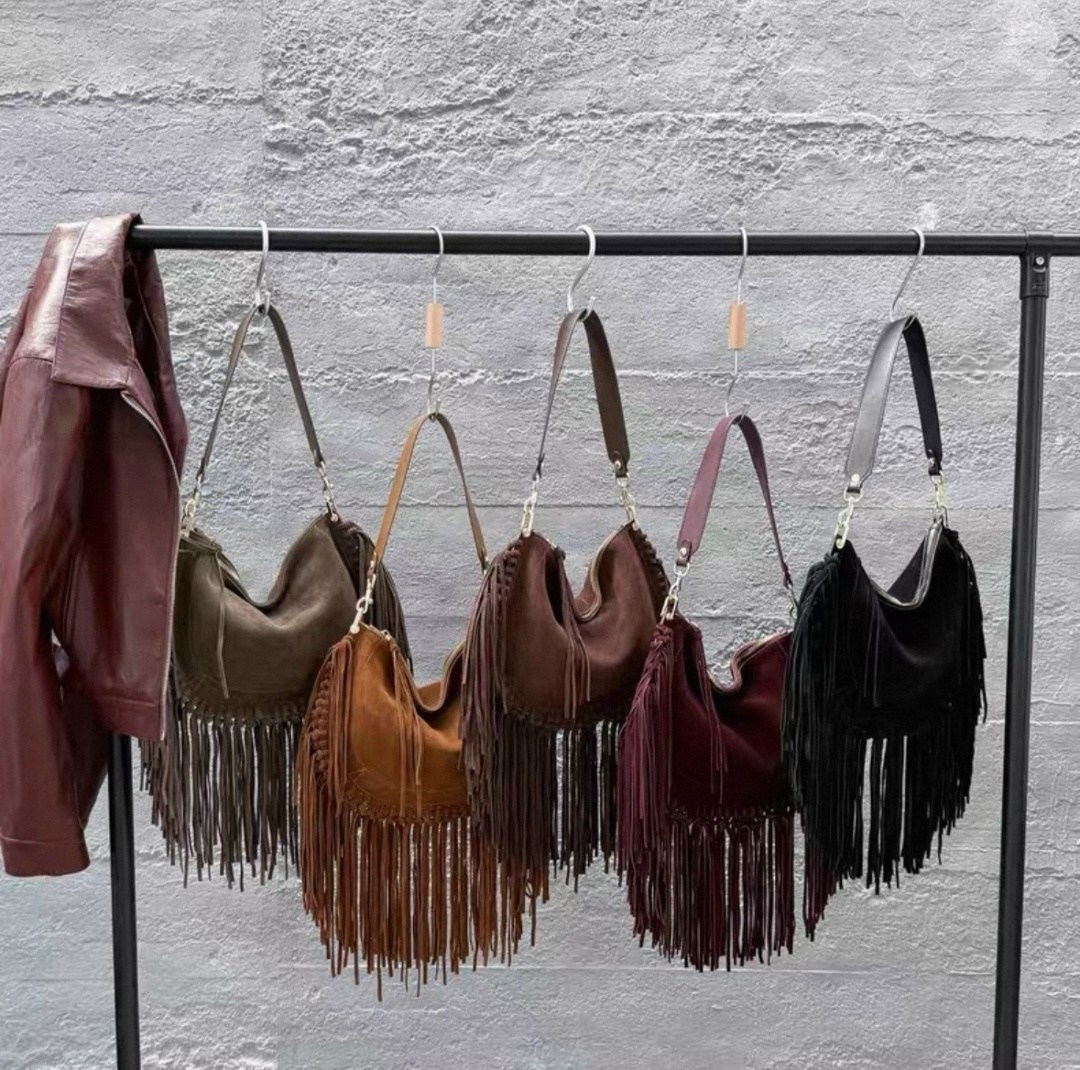 сумка через плечо с бахромой,замшевая сумка,сумка с кисточками,сумка с бахромой,женская замшевая сумка