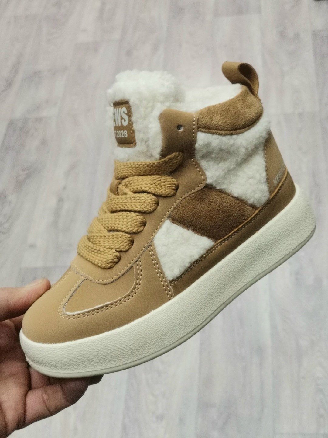 ,ботинка женские зимние,зимняя женская ,зимние кроссовки женские,зимняя