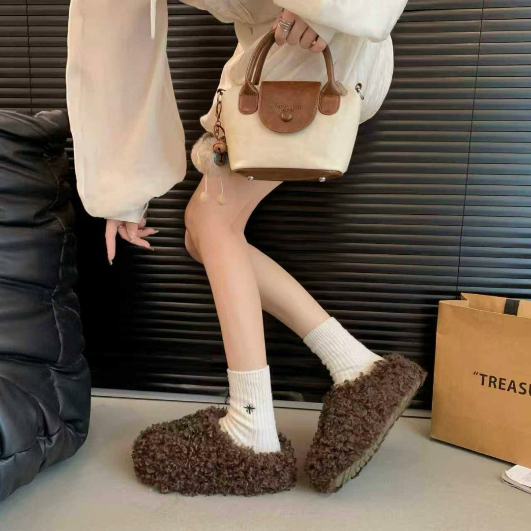 тапочки меховые,женские меховые тапочки,женские тапочки с мехом,тапочки модные,