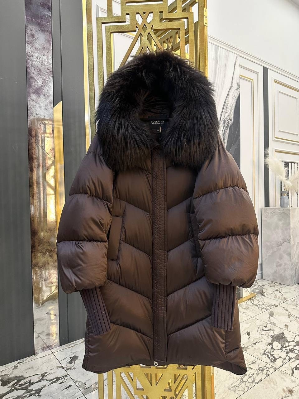 стильные пуховики,пуховик,пуховики женские,удлиненный пуховик,пуховики с мехом