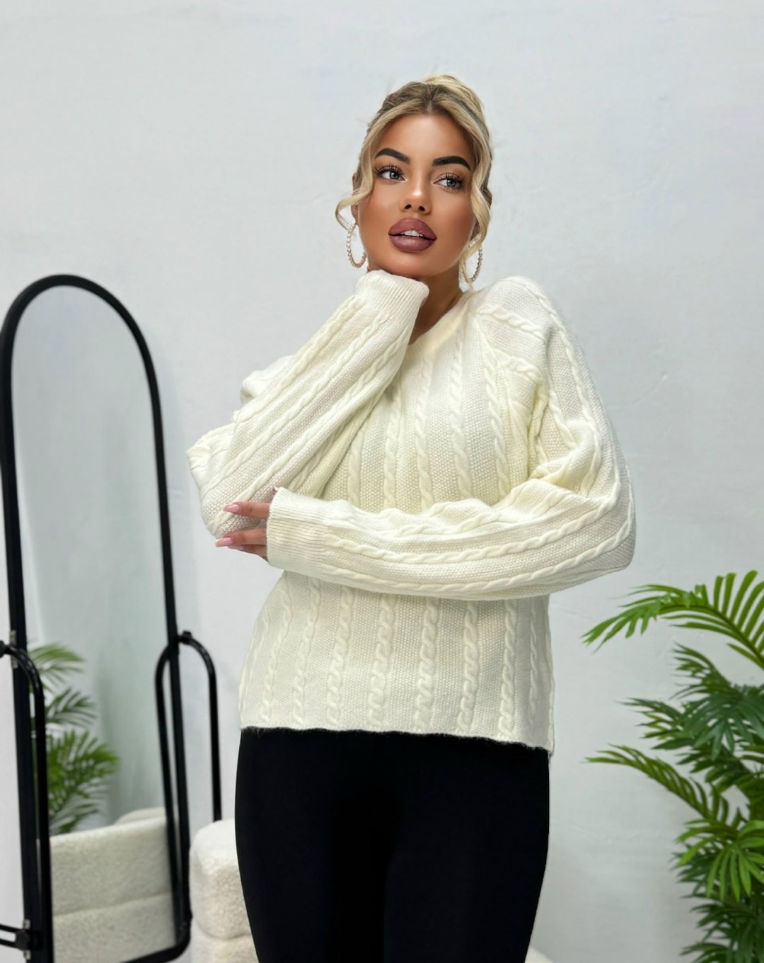 вязаные свитера женские,вязаные свитера,свитера женские,вязаные джемпера,модные свитера