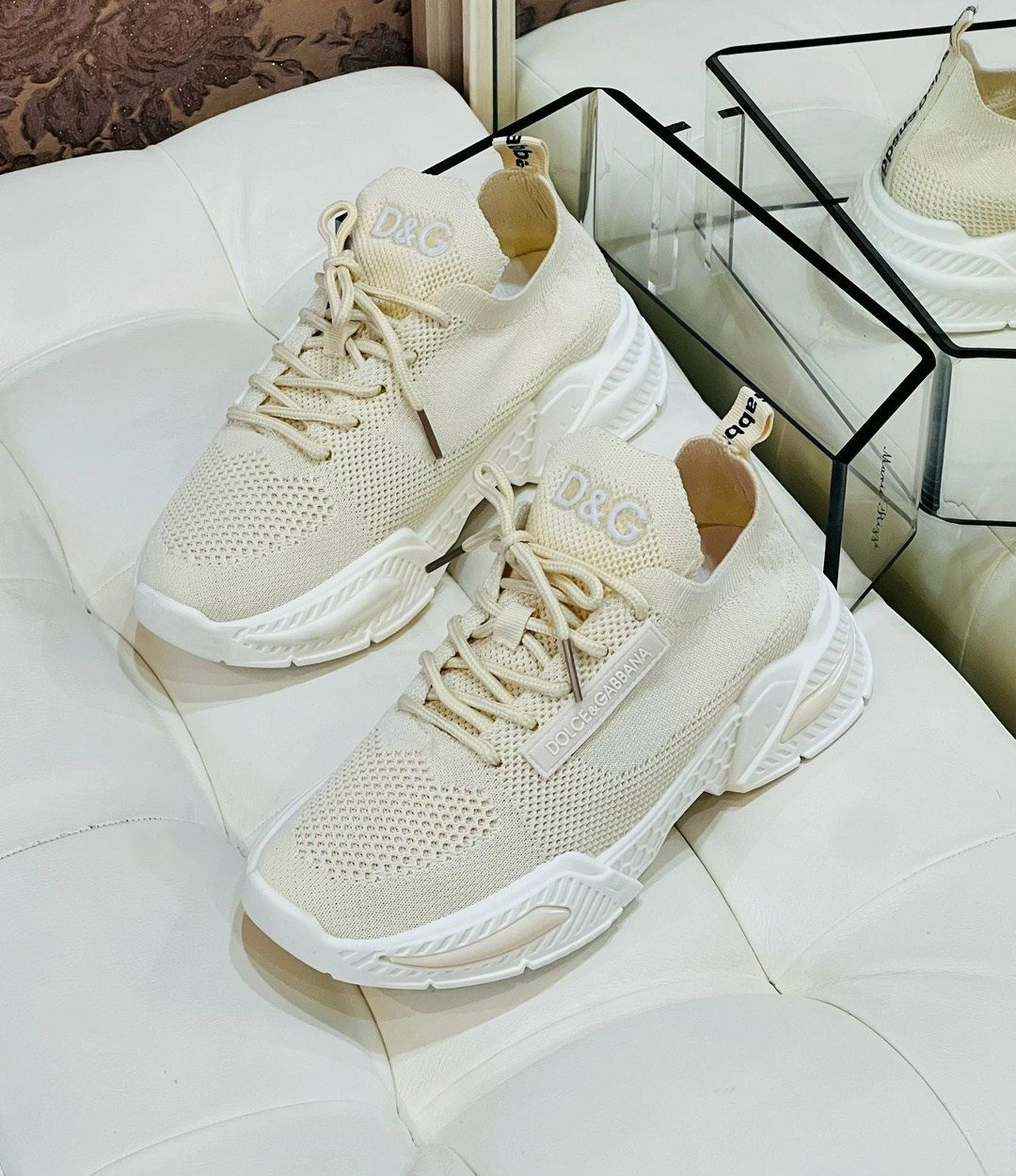 кроссовки,кроссовки женскиe,кроссовки модные,спортивная ,кроссовки для женщин