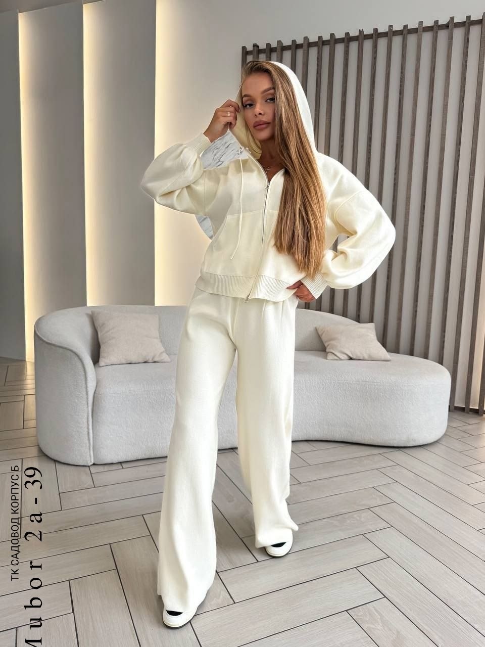 трикотажные костюмы,костюмы женские,костюм женский на флисе,костюм женский молочный,костюм белый