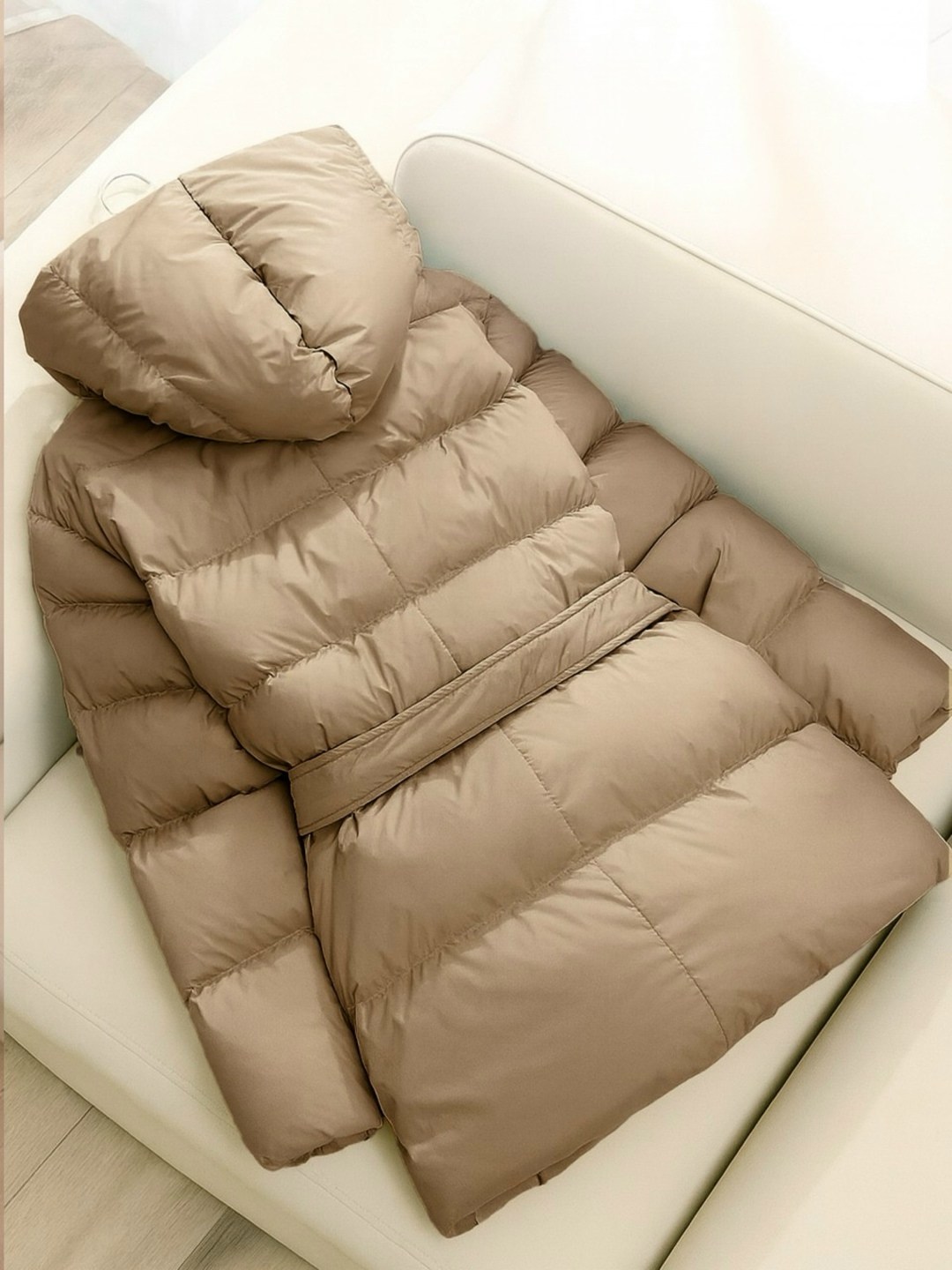 модные пуховики,куртка пуховик,куртка пуховик зимний удлиненный с капюшоном,пуховик куртка зимний,пуховик с поясом