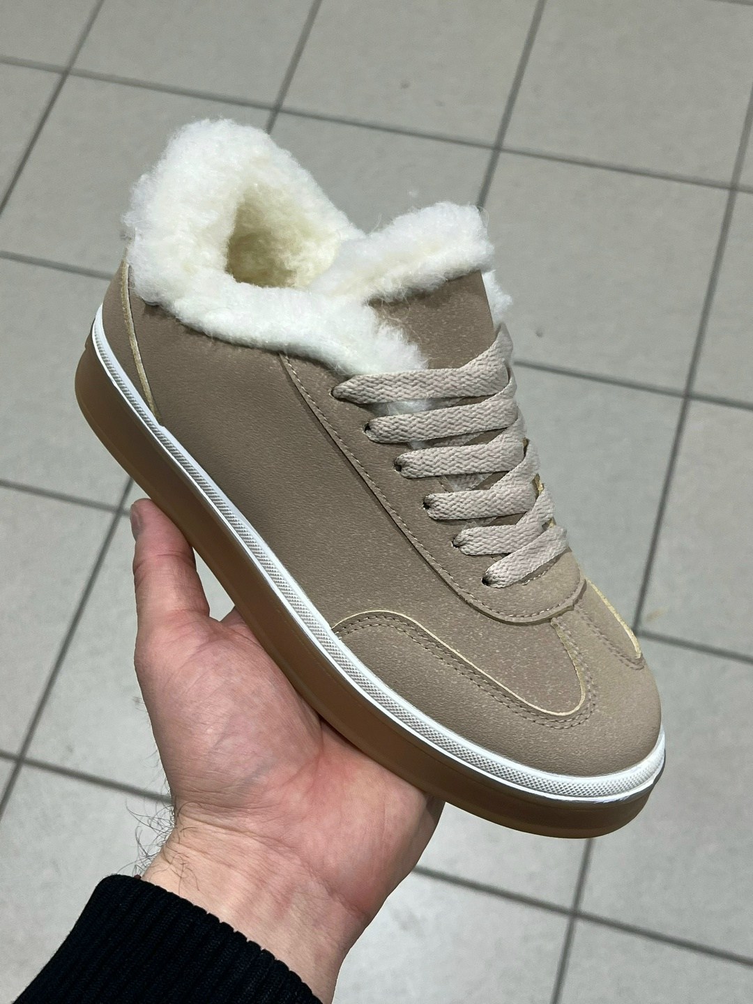 ,кроссовки на меху,кеды на меху,зимние кроссовки женские,кроссовки женскиe