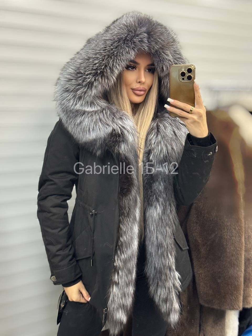 парка с мехом,парка с натуральным мехом,парка с мехом чернобурки,парка женская с натуральным мехом,мех чернобурка