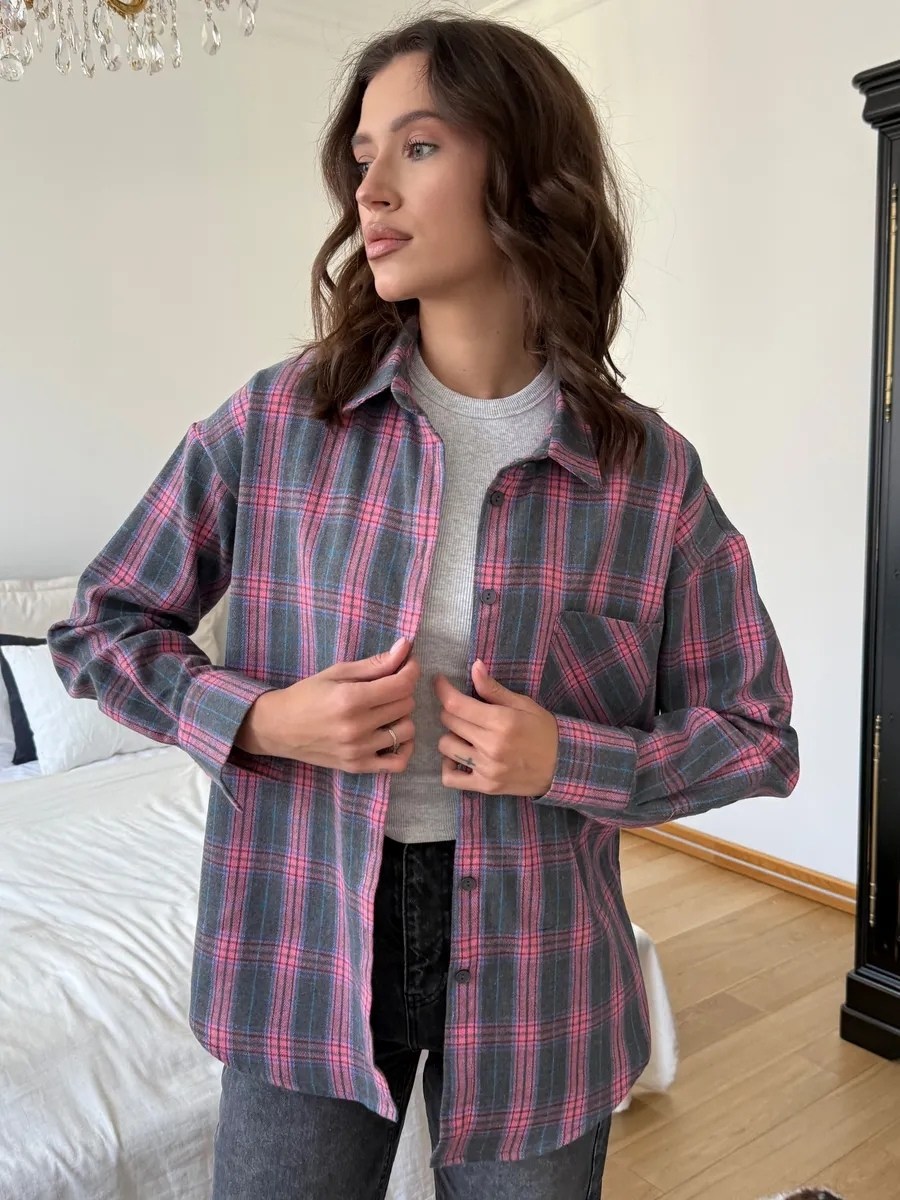 женская рубашка в клетку,рубашка в клетку,женская рубашка в клетку оверсайз,рубашка в клетку удлиненная,рубашка в клетку свободного кроя