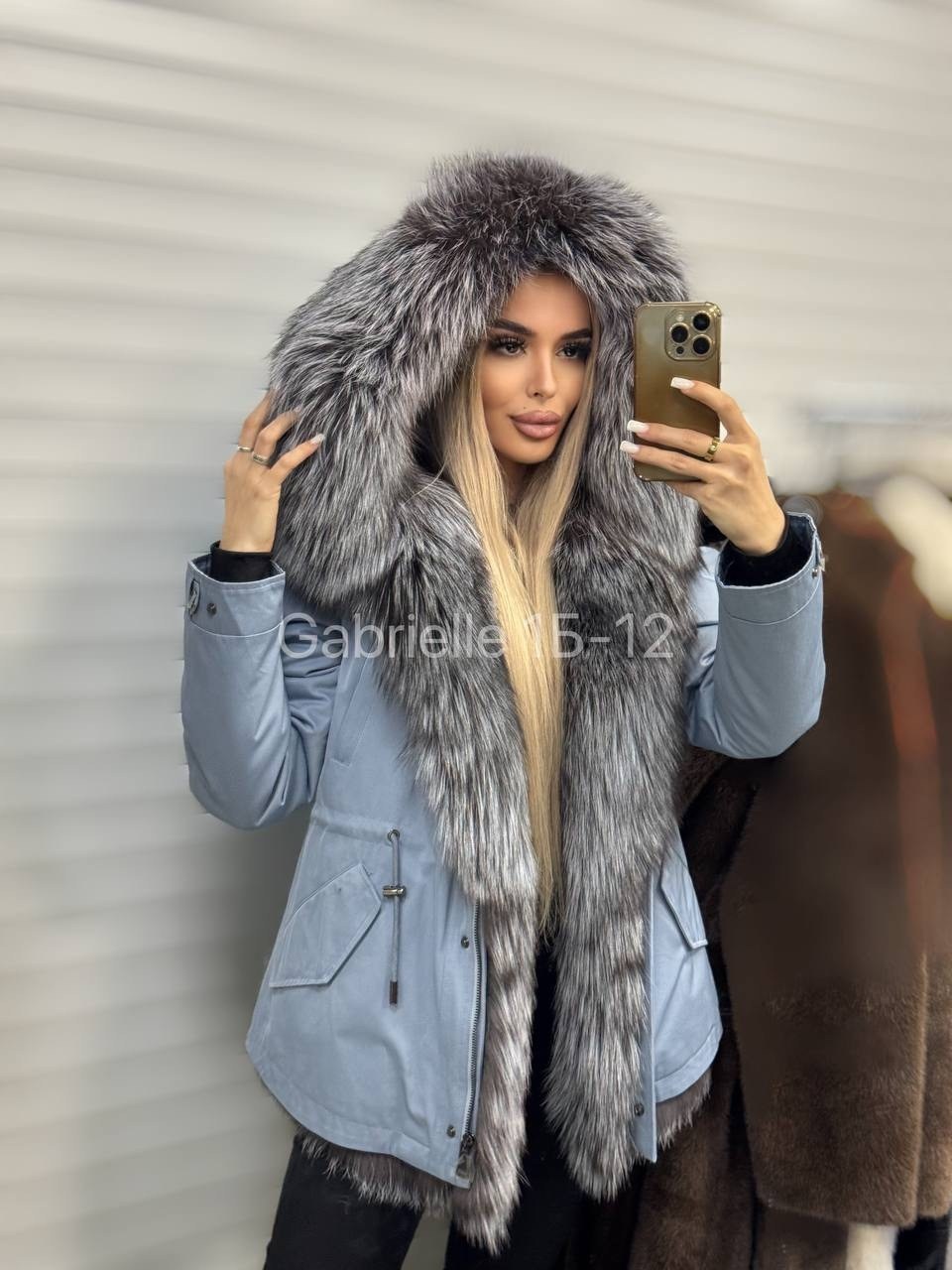 парка с натуральным мехом,парка с мехом,парка с натуральным мехом чернобурки,парка с натуральным мехом женская,парка с мехом женская