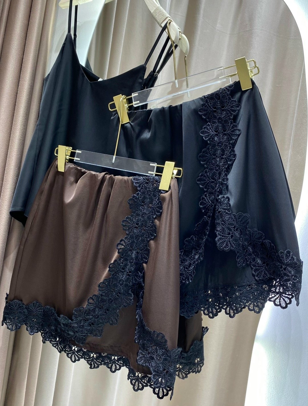 куртка замшевая,кожаные куртки,замшевая куртка женская,куртка бомбер,кожаная женская куртка