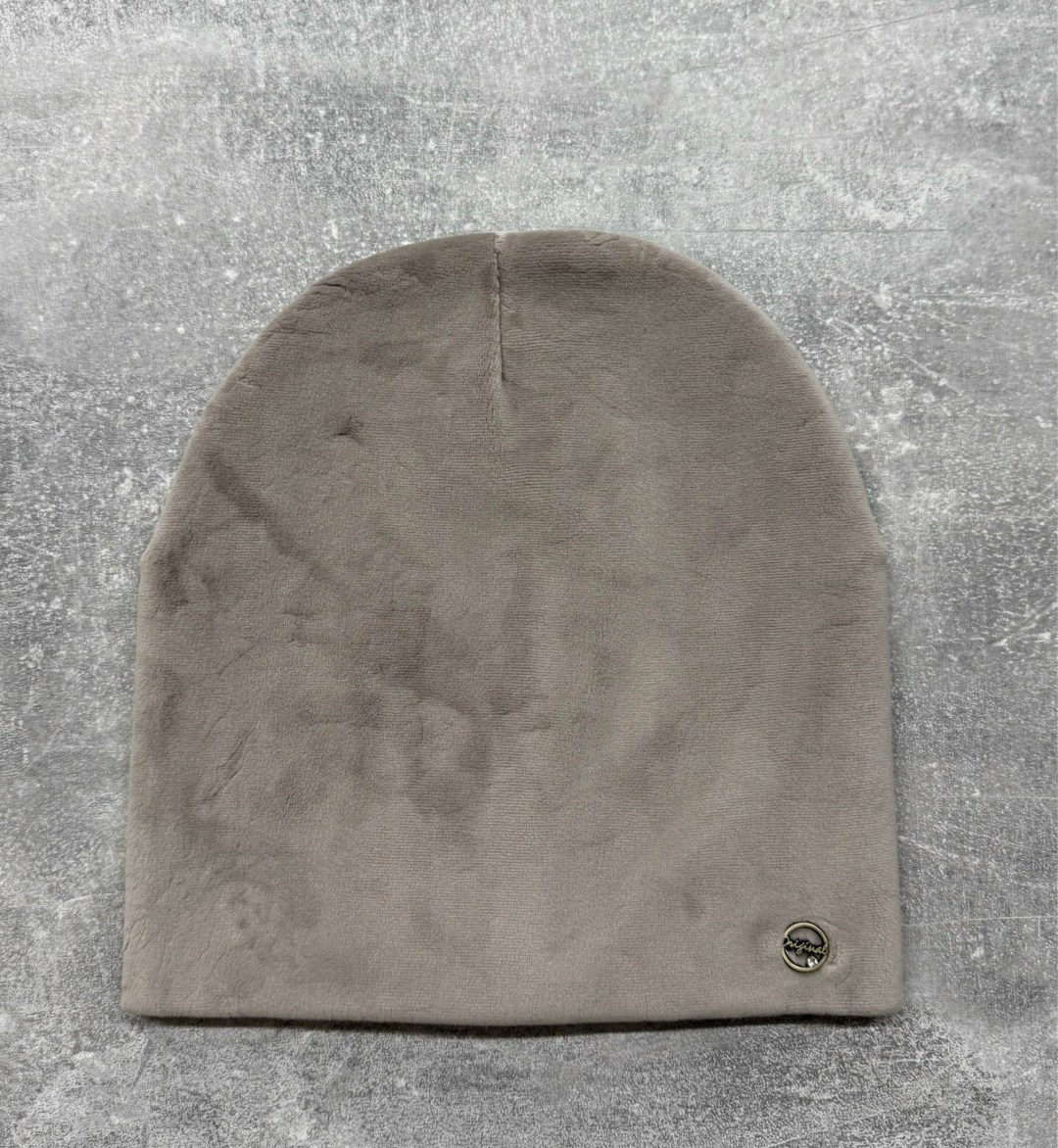 шапка для женщин,шапка женская велюровая,велюровая шапка,женская шапка,шапка теплая бини велюровая