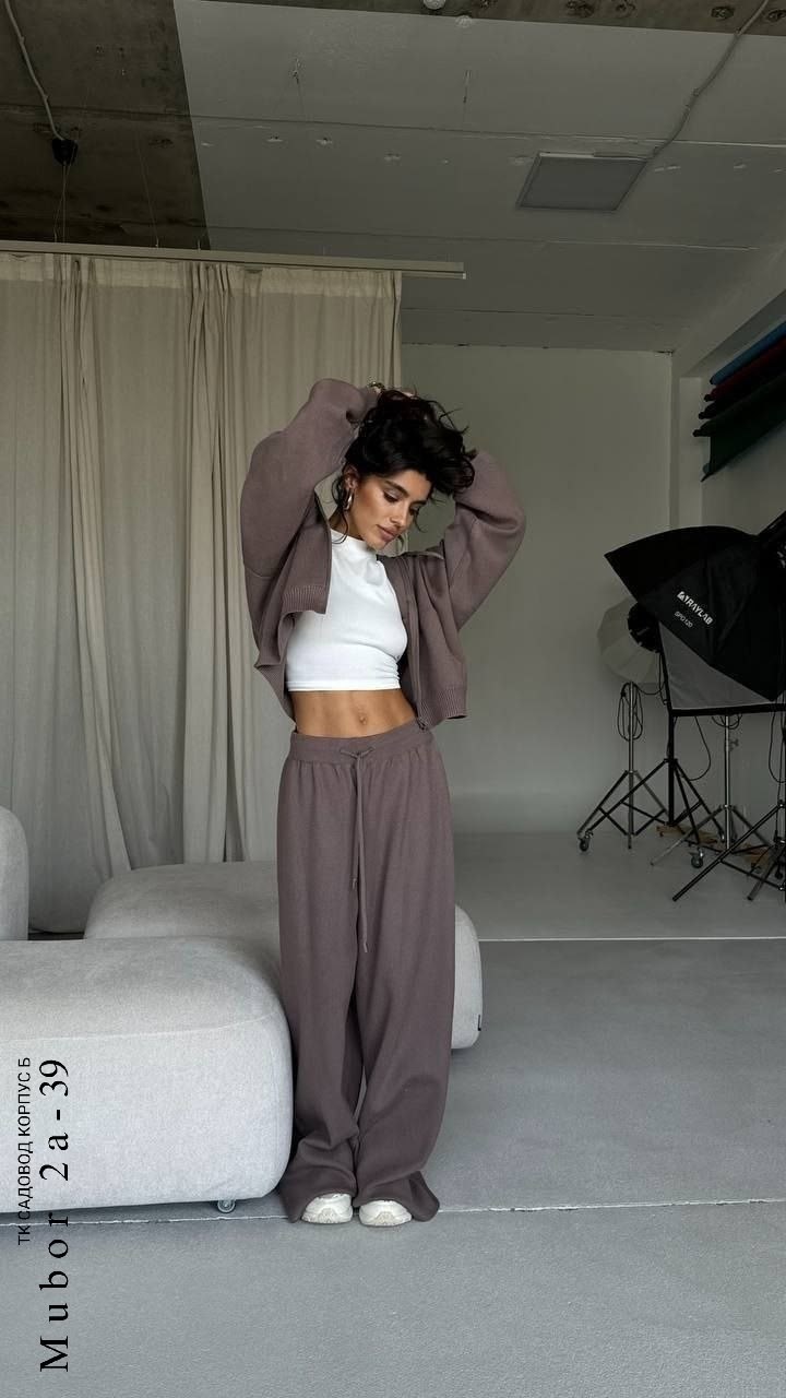 трикотажные костюмы,костюмы женские,костюм женский на флисе,костюм женский молочный,костюм белый