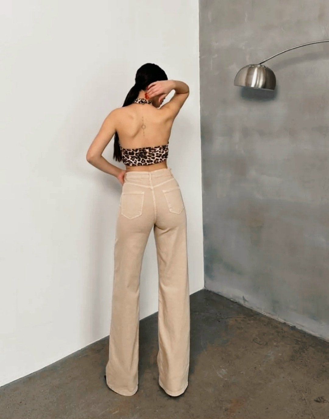 бежевые брюки,джинсы женские бежевые,джинсы бежевые,женские джинсы,джинсы широкие