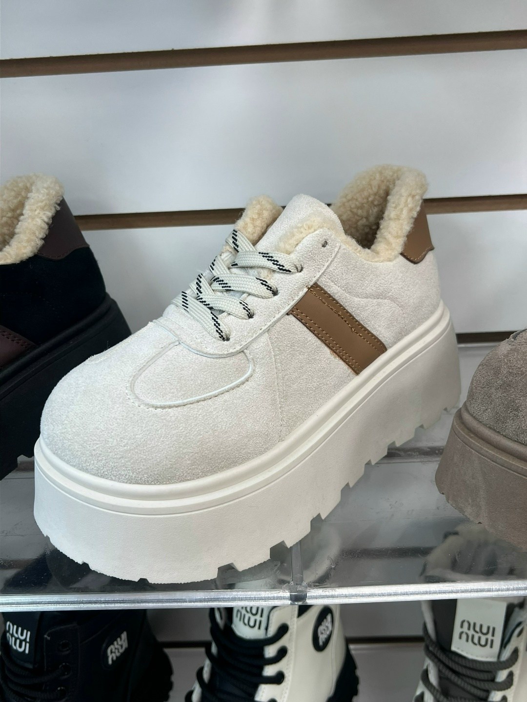 ,женская  зимняя,женские угги,женская , зимняя