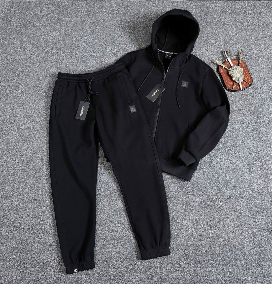 спортивный костюм brunello cucinelli,спортивный костюм дольче габбана мужской,спортивный костюм armani,спортивные костюмы мужские,спортивные костюм