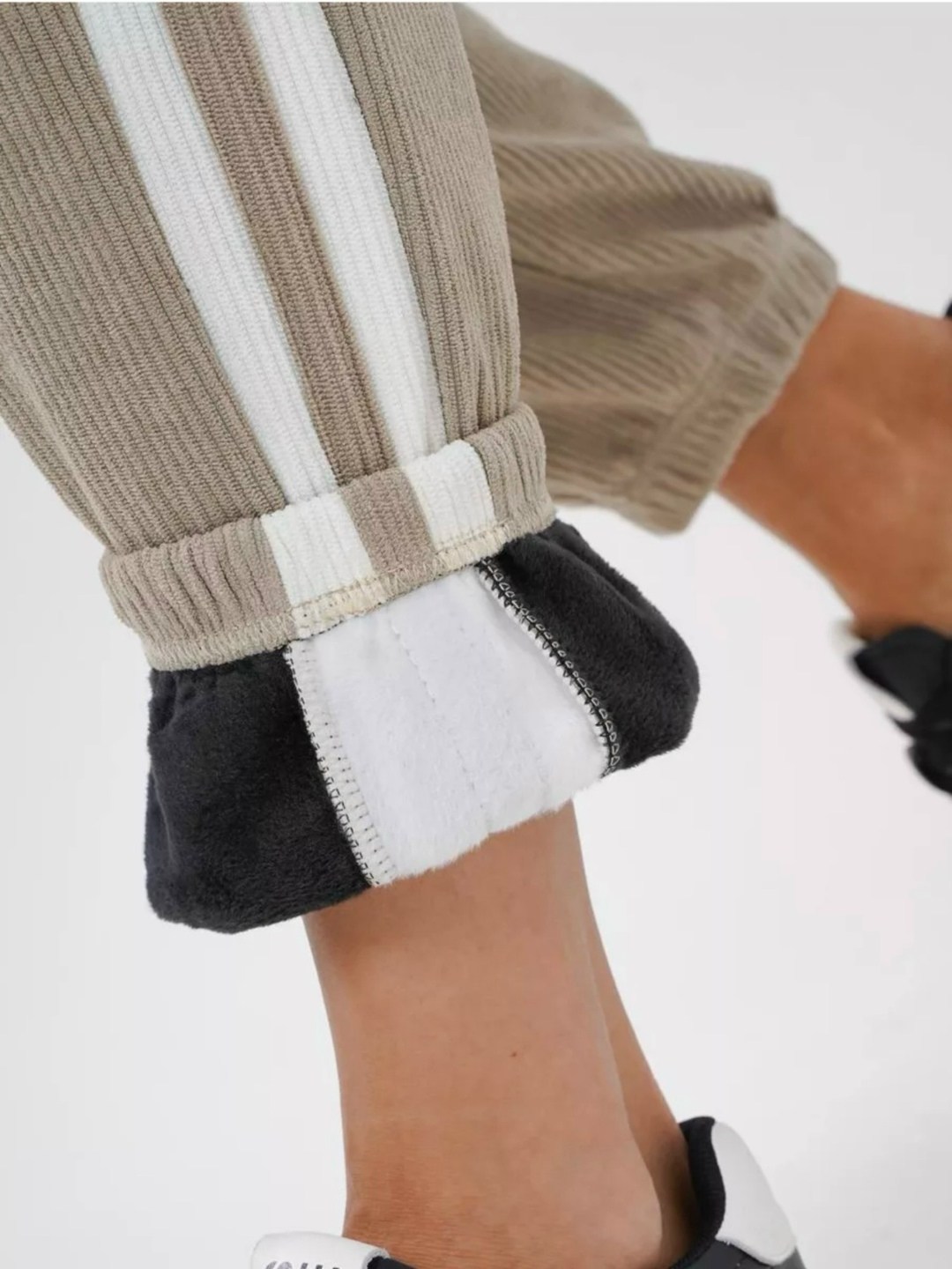 спортивные брюки,брюки джоггеры,штаны джоггеры,брюки спортивные женская,брюки женские джоггеры свободные широкие