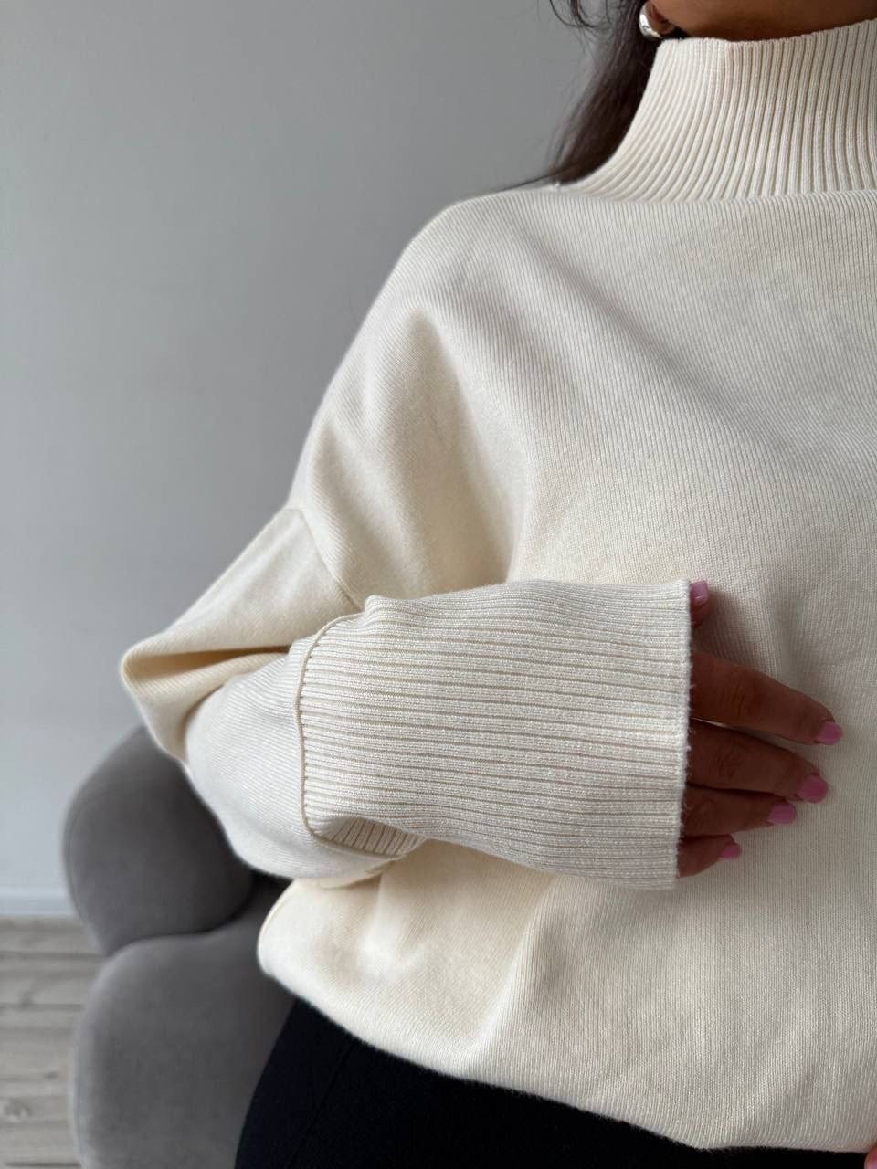 трикотажные костюмы,женская кофта,свитер женский,свитер черный,свитер с высоким воротом