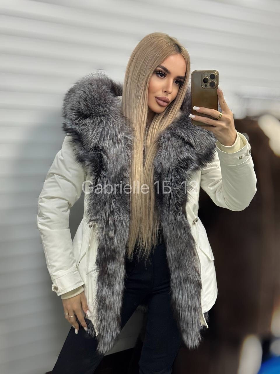 парка с мехом чернобурки,парка с натуральным мехом,парка с мехом,парка с натуральным мехом женская,парка с меховым