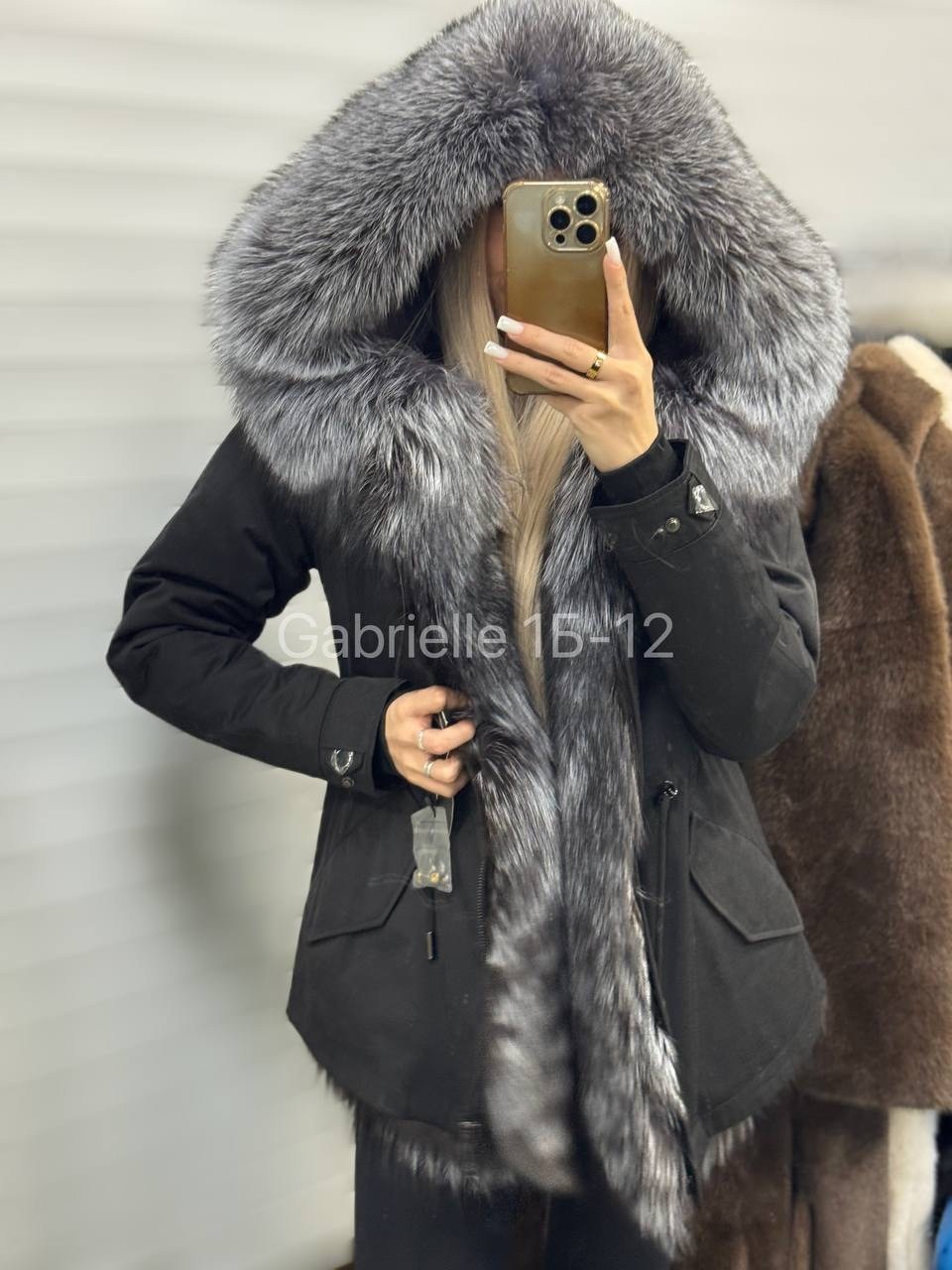 парка с мехом,парка с натуральным мехом,парка с мехом чернобурки,парка женская с натуральным мехом,мех чернобурка
